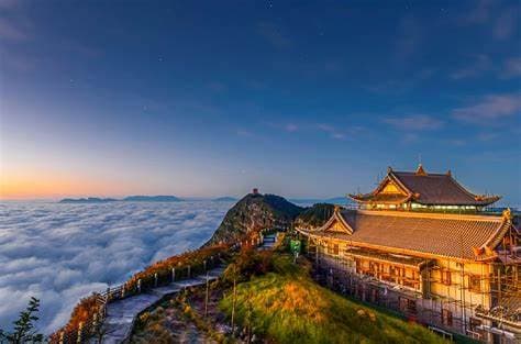 Mount Emei.jpg Mount Emei.jpg