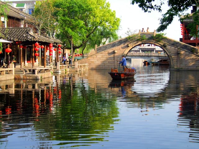Zhouzhuang.jpg Zhouzhuang.jpg