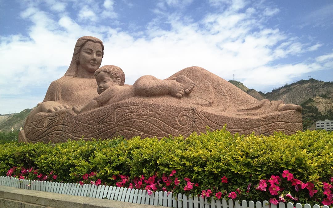 yellow-river-mother-sculpture yellow-river-mother-sculpture