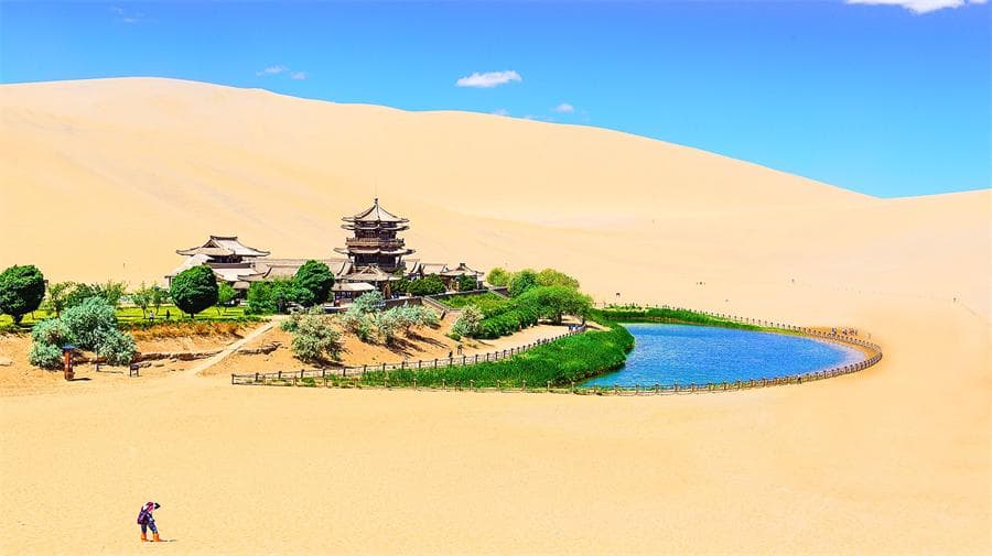 echoing-sand-mountain-crescent-lake echoing-sand-mountain-crescent-lake