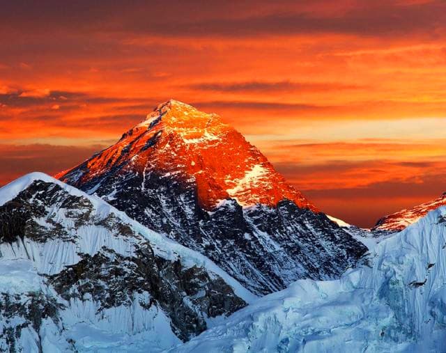 everest-peak-sunrise everest-peak-sunrise