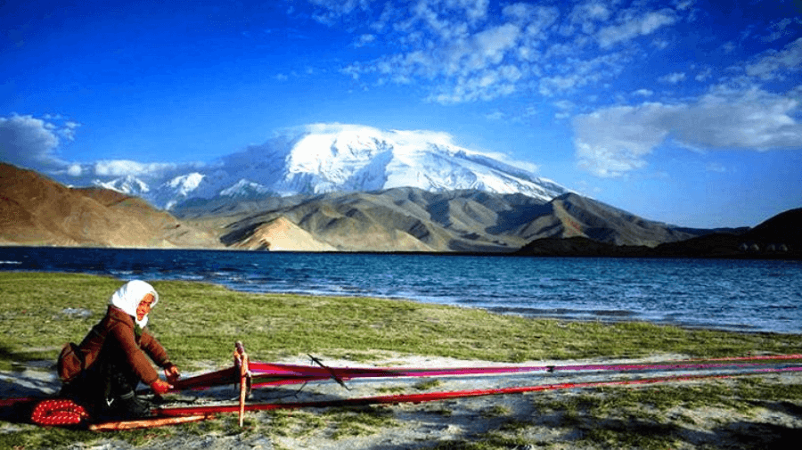 karakul-lake-01 karakul-lake-01