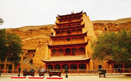 6-days-lanzhou-zhangye-jiayuguan-and-dunhuang-tour-1 6-days-lanzhou-zhangye-jiayuguan-and-dunhuang-tour-1