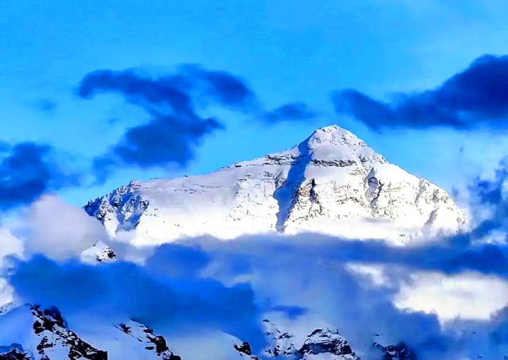 everest-peak everest-peak