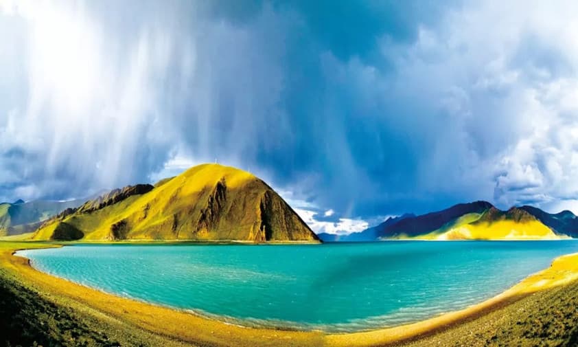 yamdroktso-lake yamdroktso-lake