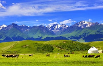 12-days-bayinbuluk-grassland-kanas-lake-turpan-culture-adventure-1 12-days-bayinbuluk-grassland-kanas-lake-turpan-culture-adventure-1