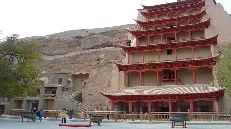 mogao-grottoes-1 mogao-grottoes-1