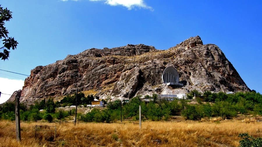 suleiman-mountain suleiman-mountain