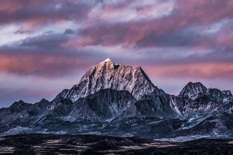 yala-snow-mountain yala-snow-mountain