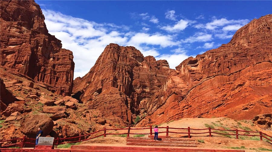 tianshan-great-canyon tianshan-great-canyon