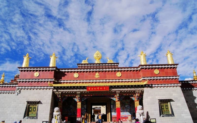 songzanlin-tibetan-monastery-2 songzanlin-tibetan-monastery-2