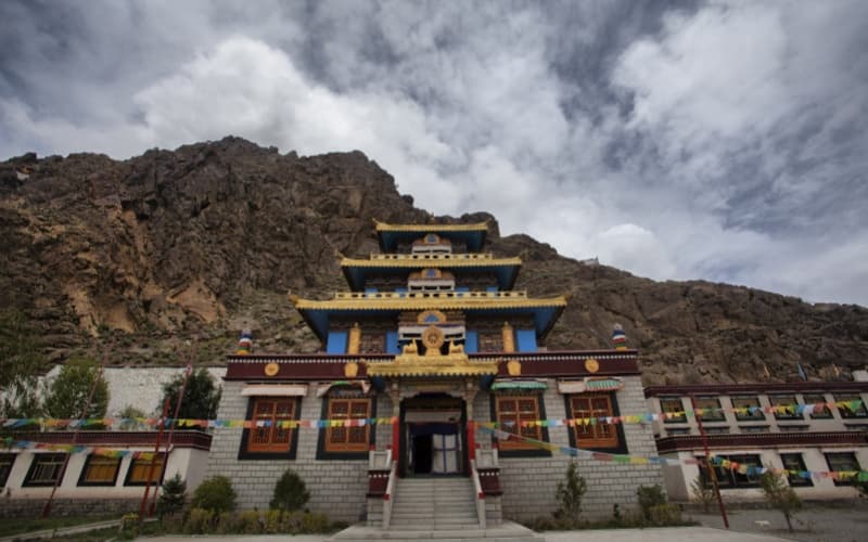gongga-monastery-2 gongga-monastery-2