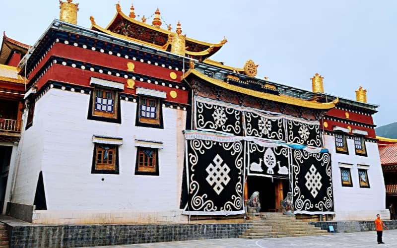 dongzhulin-monastery dongzhulin-monastery
