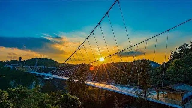 glass-bridge glass-bridge