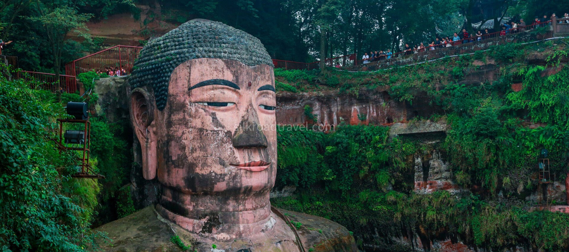 chengdu-leshan-giant-buddha-5 chengdu-leshan-giant-buddha-5