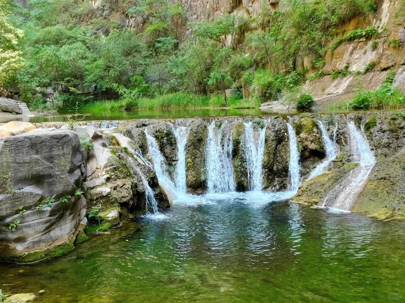 The Baquan Gorge.jpg The Baquan Gorge.jpg