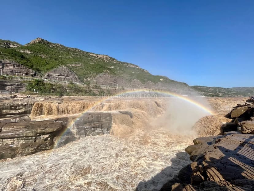 Hukou Waterfall.jpg Hukou Waterfall.jpg