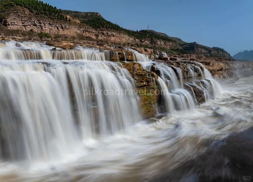 Hukou Waterfall.jpg Hukou Waterfall.jpg