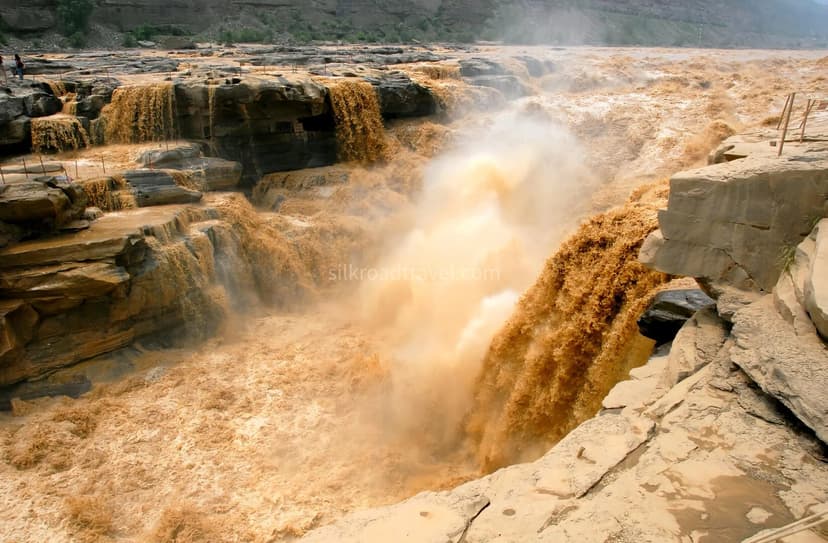 Hukou Waterfall.jpg Hukou Waterfall.jpg