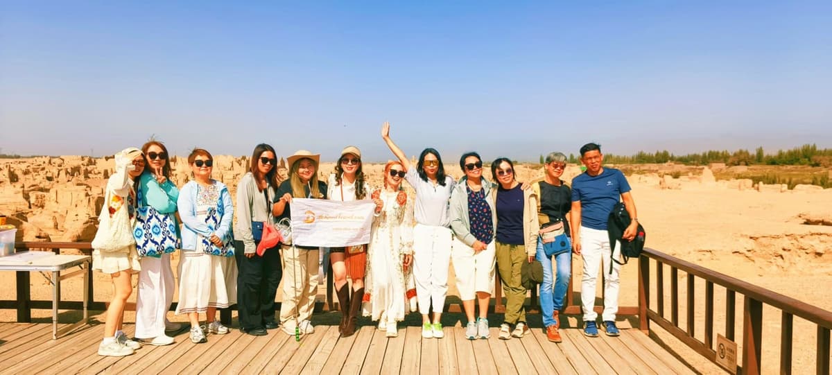 6a2fb3cf4d123.jpg 楼兰古城2.jpg