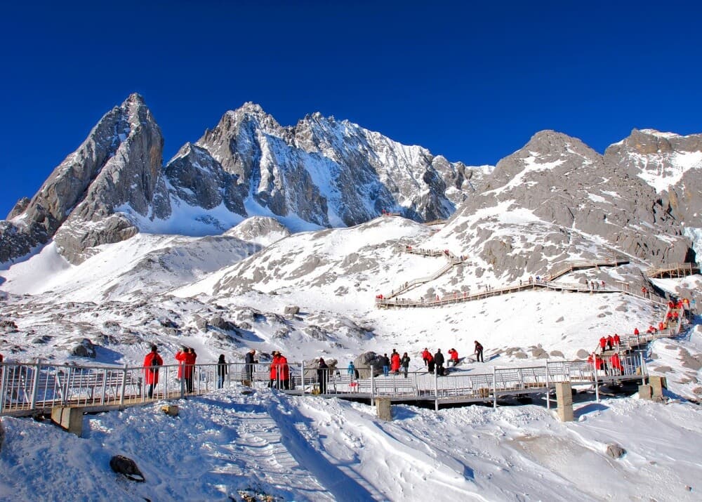 The-Glacier-Park-and-Dasuodao-Cableway-of-Jade-Dragon-Snow-Mountain-in-Lijiang-14.jpg The-Glacier-Park-and-Dasuodao-Cableway-of-Jade-Dragon-Snow-Mountain-in-Lijiang-14.jpg
