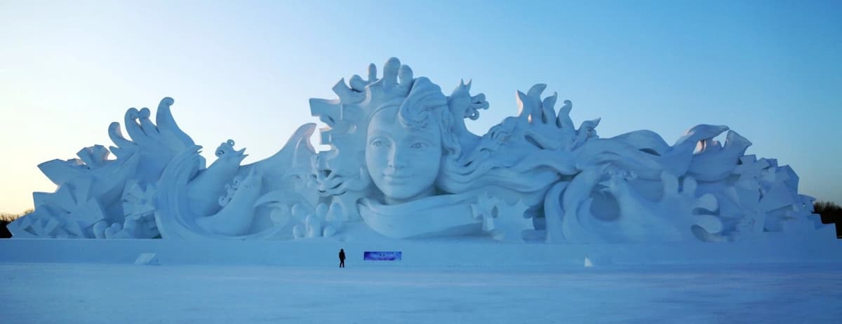Snow Sculptures.jpg Snow Sculptures.jpg