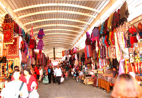 kashgar sunday bazaar-6.jpg