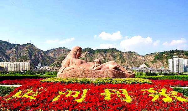 yellow river mother statue-2.jpg