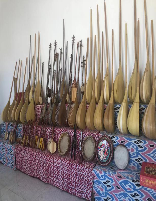 the-uighur-folk-musical-instrument-factory.png