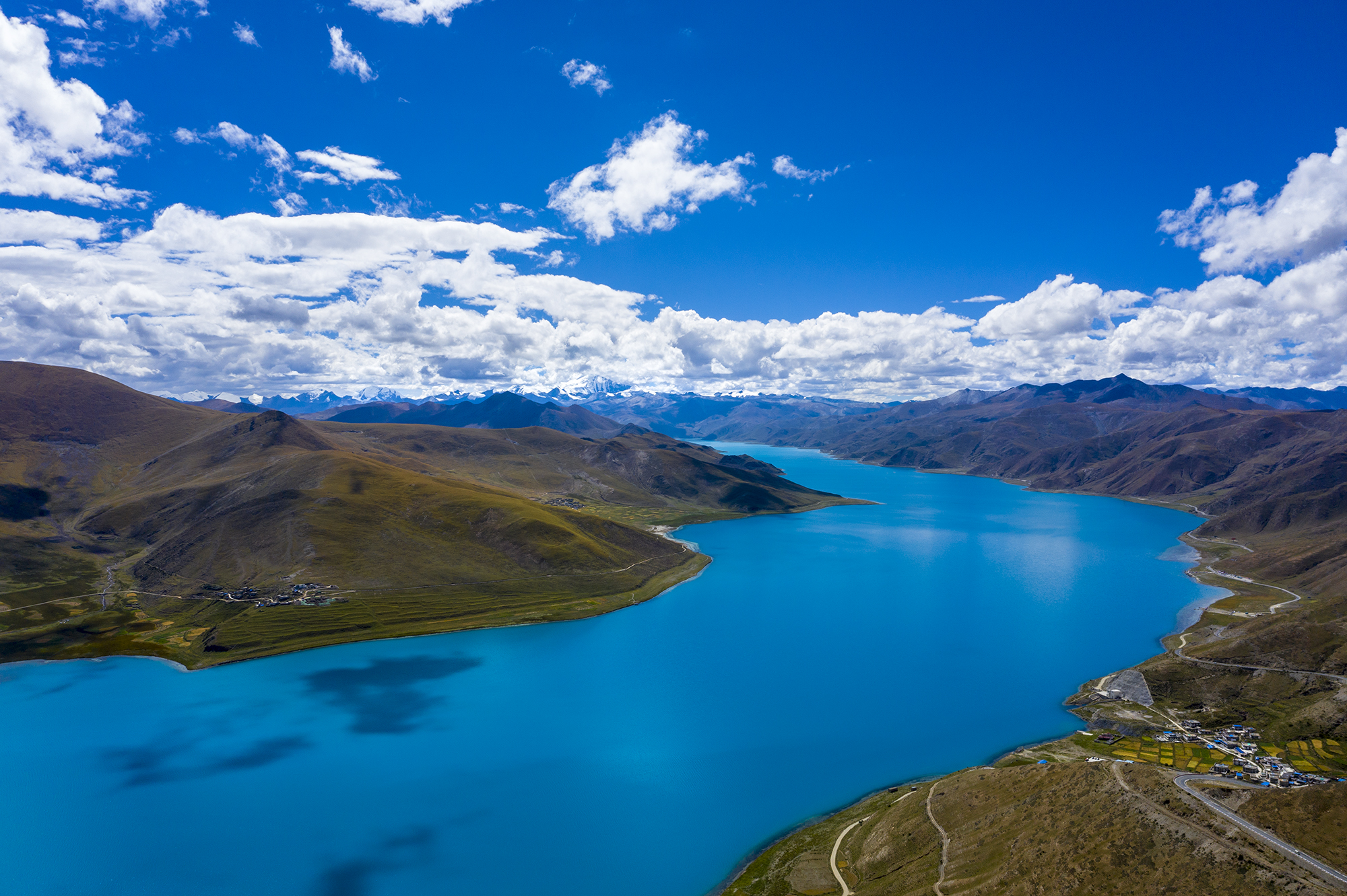 Yamdrok Lake