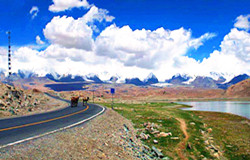 Karakoram Highway (KKH) 
