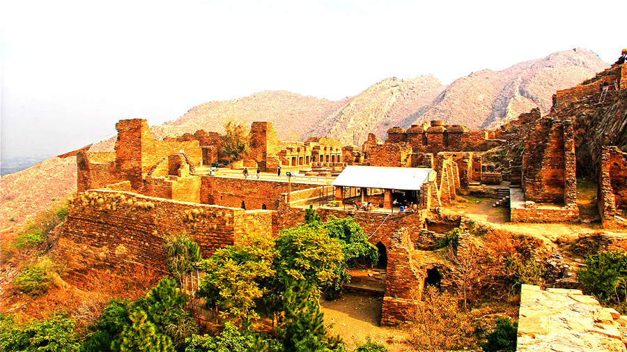Takht-e-bahi Buddhist Monastery.jpg