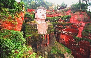 Giant Panda Base and Leshan Giant Buddha Day Tour